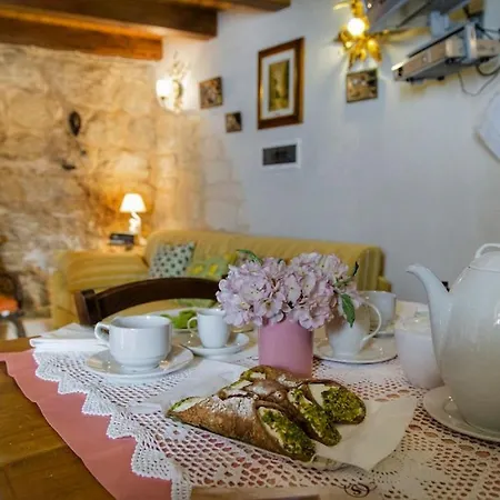 Lilibeth - Charming & Lovely Views بيت للعطل